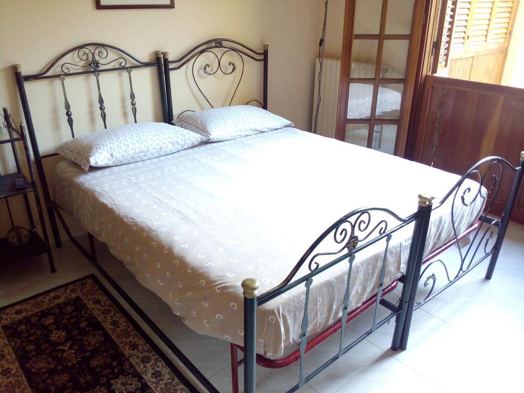 B&B Eleonora ปาแลร์โม ภายนอก รูปภาพ