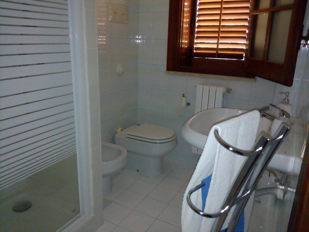 B&B Eleonora ปาแลร์โม ภายนอก รูปภาพ