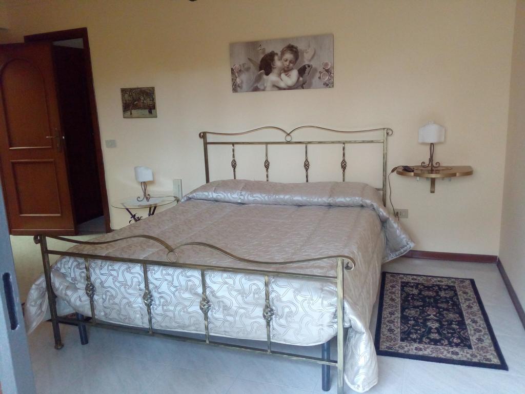 B&B Eleonora ปาแลร์โม ภายนอก รูปภาพ