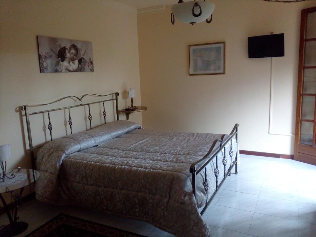 B&B Eleonora ปาแลร์โม ภายนอก รูปภาพ